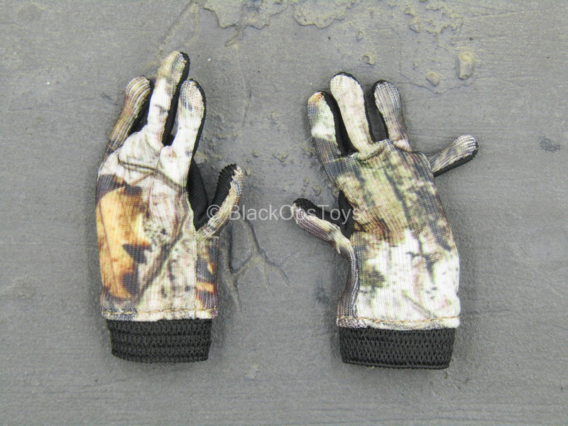 Load image into Gallery viewer, RealTree Full Season Headhunter Camouflage - Gloves
