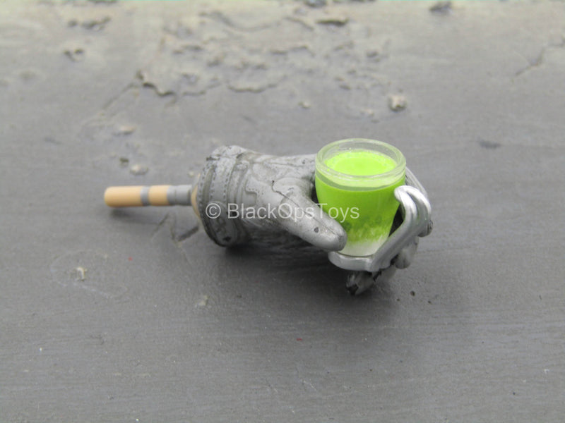 Load image into Gallery viewer, Green &amp; White Cup
