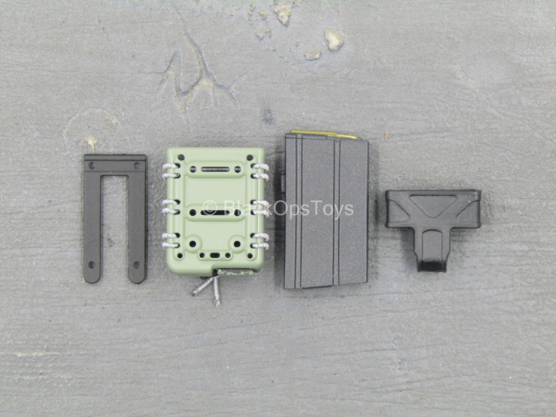 Load image into Gallery viewer, Doom's Day Kit - Green 7.62 MOLLE Fast Mag Holster w/7.62 Mag
