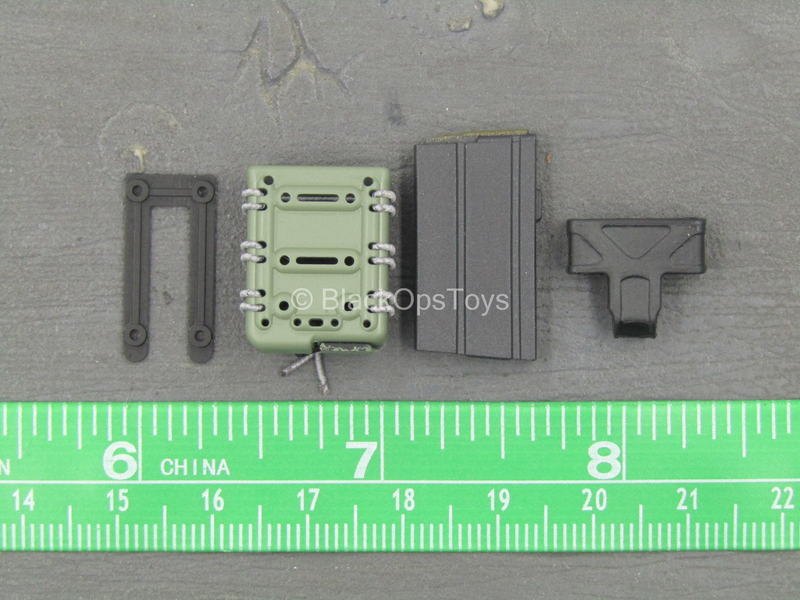 Load image into Gallery viewer, Doom's Day Kit - Green 7.62 MOLLE Fast Mag Holster w/7.62 Mag
