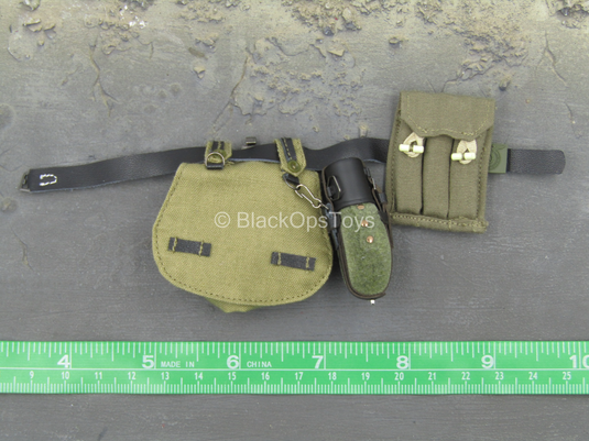 WWII - German Radio Operator - Black Belt w/Pouch Set