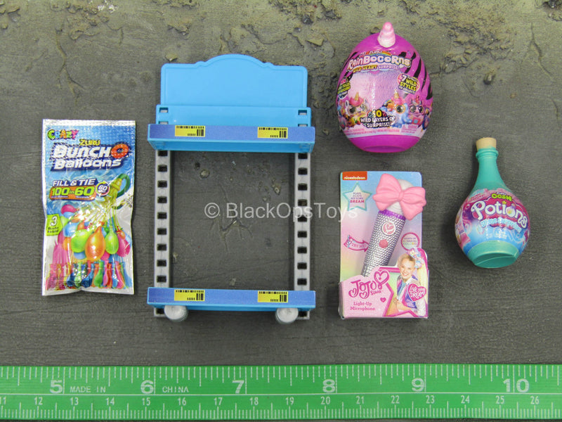 Load image into Gallery viewer, Cart w/Toy Set

