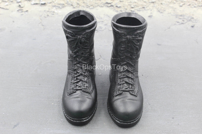 Load image into Gallery viewer, Emergency Service Unit - Black Molded Boots (Foot Type)
