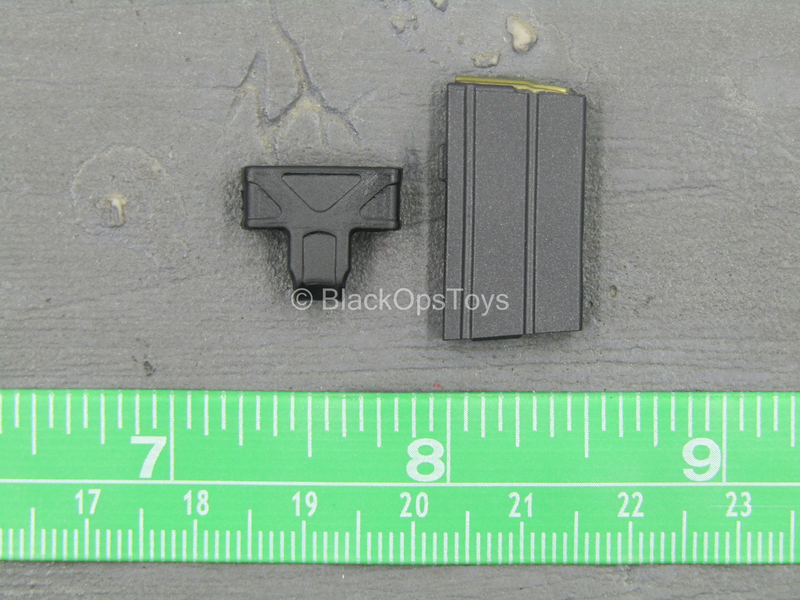 Load image into Gallery viewer, Doom&#39;s Day Kit - 7.62 Magazine w/Black Magpul
