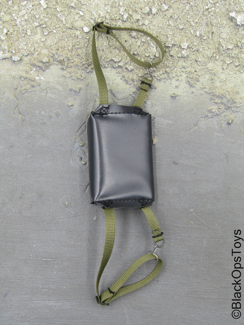Load image into Gallery viewer, Rare WWII - US 5th Ranger Battalion - Black Gas Mask Pouch

