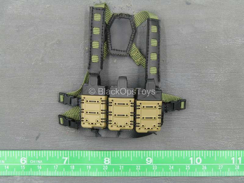 Load image into Gallery viewer, Doom's Day Kit - Dark Green &amp; Black Chest Rig w/7.62 Mag Holsters
