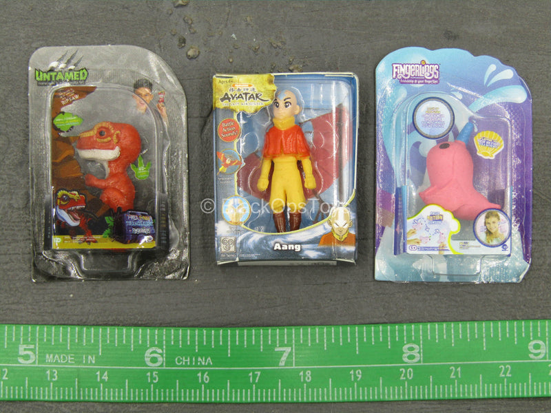 Load image into Gallery viewer, Toy Action Figure Set
