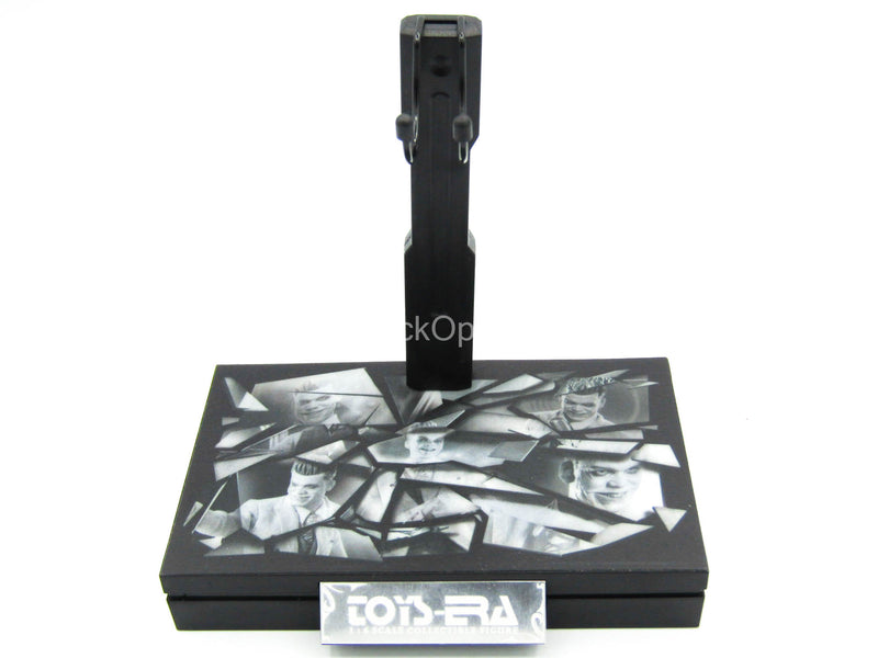 Load image into Gallery viewer, The Laughter 2.0 - Base Figure Stand
