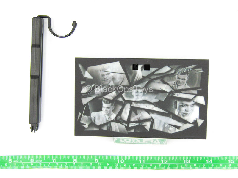 Load image into Gallery viewer, The Laughter 2.0 - Base Figure Stand
