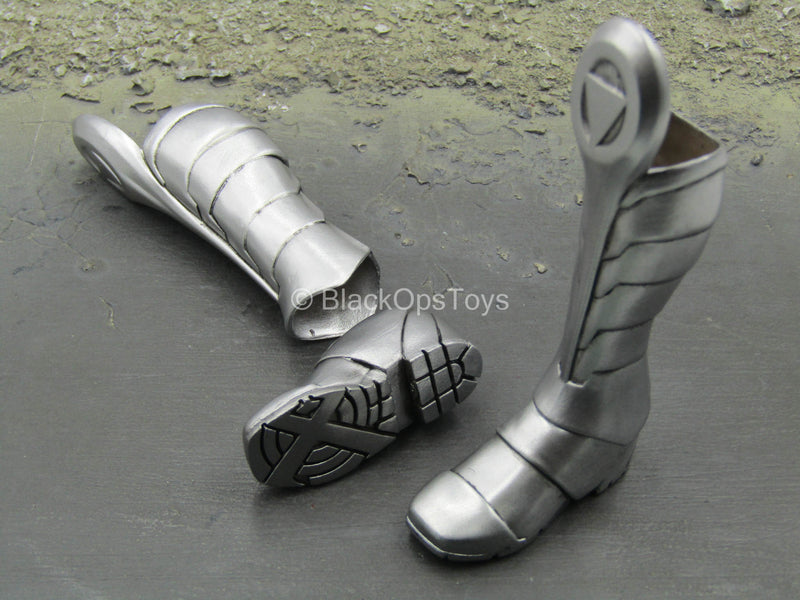 Load image into Gallery viewer, Gambit - Silver Like 2-Part Boots (Peg Type)
