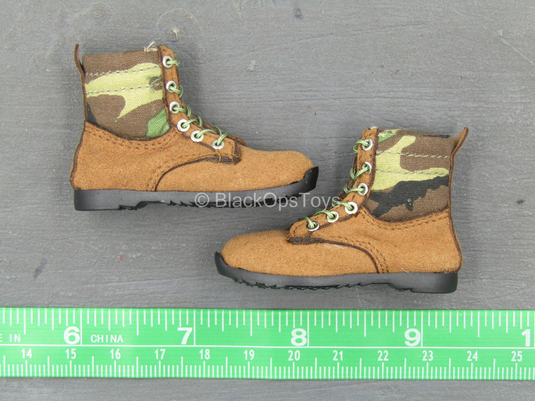 PLA Airborne Trooper - Brown Boots w/Woodland Ankles (Foot Type)