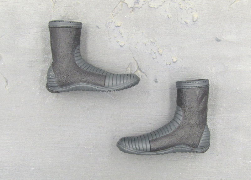 Load image into Gallery viewer, Vietnam US Navy SEAL - Diving Boots (Foot Type)

