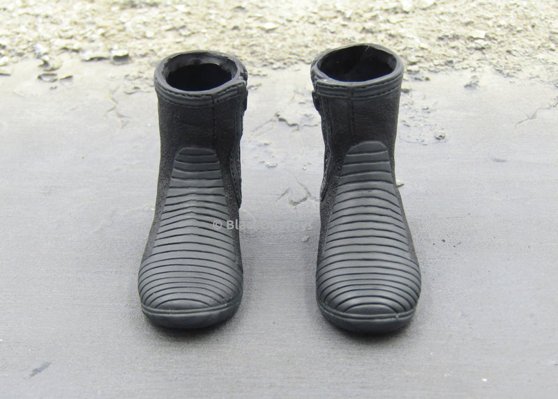 Load image into Gallery viewer, Vietnam US Navy SEAL - Diving Boots (Foot Type)
