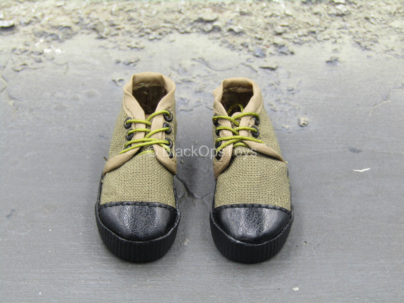Load image into Gallery viewer, People&#39;s Volunteer Army - Shoes (Foot Type)
