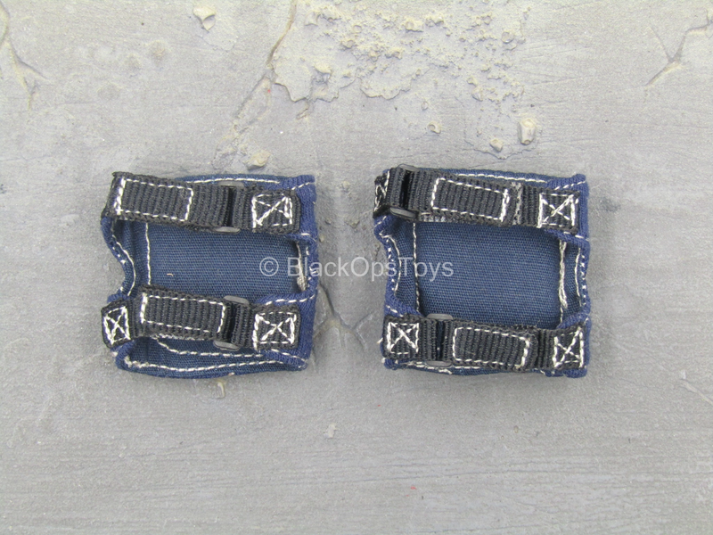 Load image into Gallery viewer, PLA Airborne Trooper - Blue Kneepads

