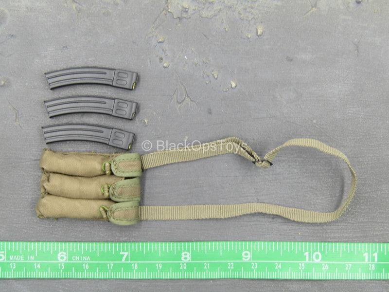 Load image into Gallery viewer, People&#39;s Volunteer Army - Magazines w/Cross Body Pouch
