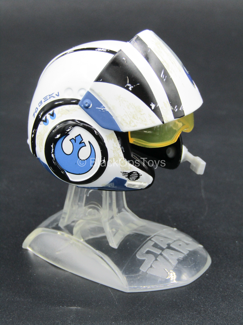 Load image into Gallery viewer, Star Wars - Metal White &quot;Poe Dameron&quot; Helmet On Stand
