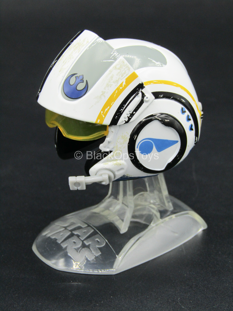 Load image into Gallery viewer, Star Wars - Metal White &quot;Poe Dameron&quot; Helmet On Stand
