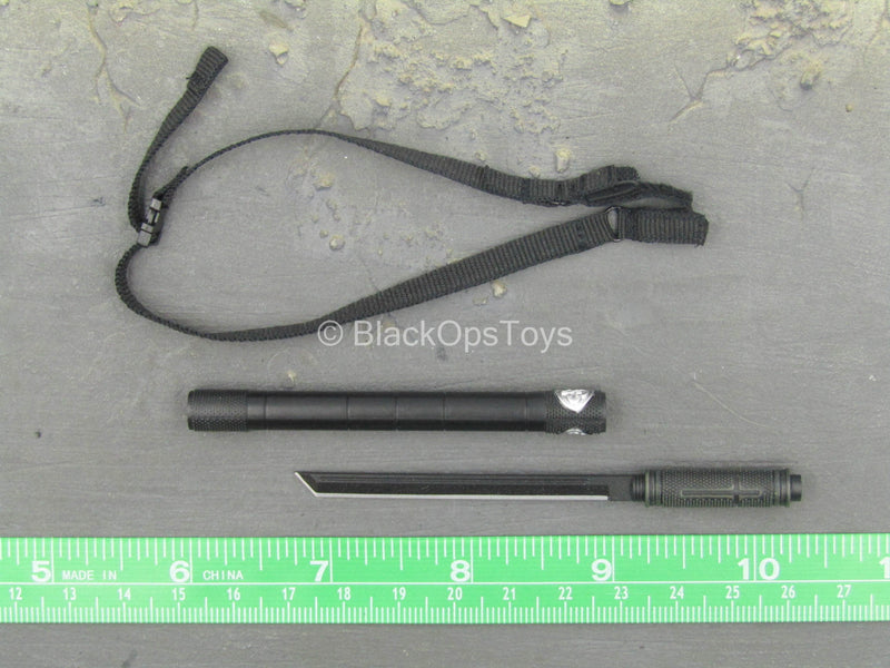 Load image into Gallery viewer, Club 2 - Van Ness SLE - Black Sword w/Sheath &amp; Sling
