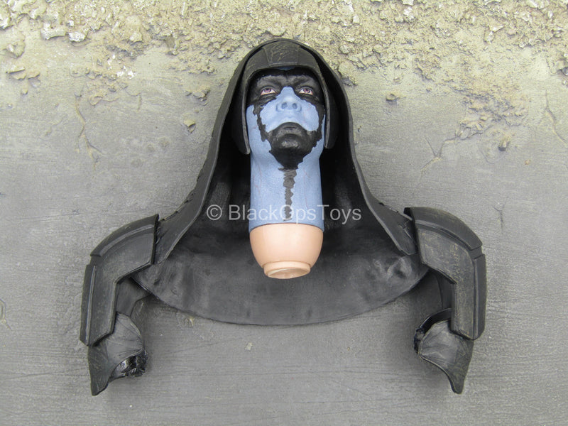 Load image into Gallery viewer, Galaxy Warlord - Blue Alien Head Sculpt w/Helmet
