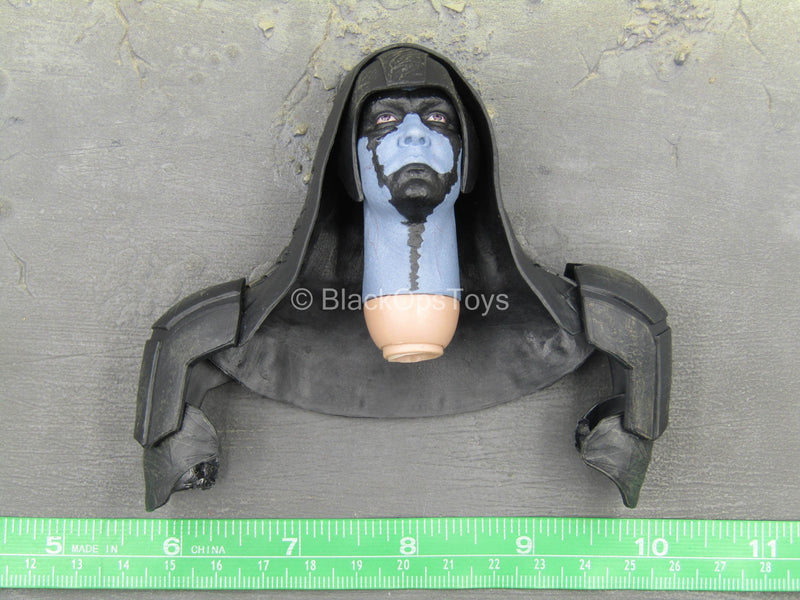 Load image into Gallery viewer, Galaxy Warlord - Blue Alien Head Sculpt w/Helmet
