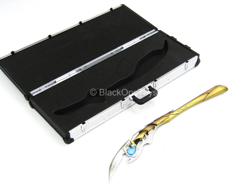 Load image into Gallery viewer, Avengers Endgame - 2012 Cap - Briefcase w/Loki&#39;s Scepter
