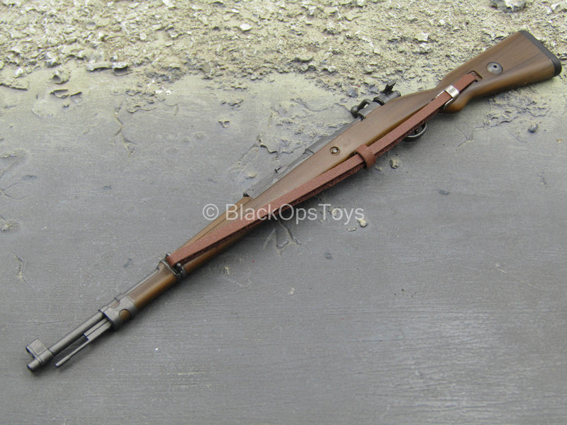 Load image into Gallery viewer, WWII Set - Kar98k Rifle Type 2 w/Leather-Like Sling
