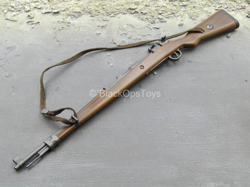 Load image into Gallery viewer, WWII Set - Kar98k Rifle Type 3 w/Leather-Like Sling
