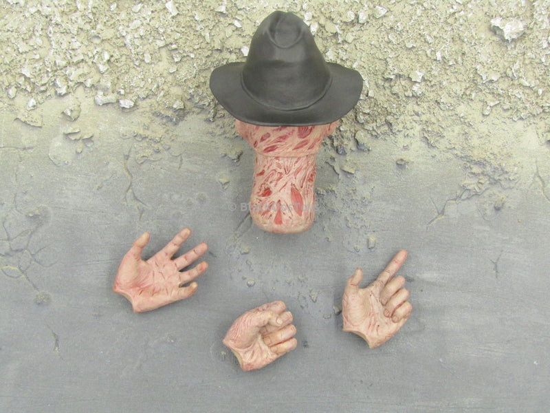 Load image into Gallery viewer, Freddy Krueger - Head Sculpt &amp; Hand Set
