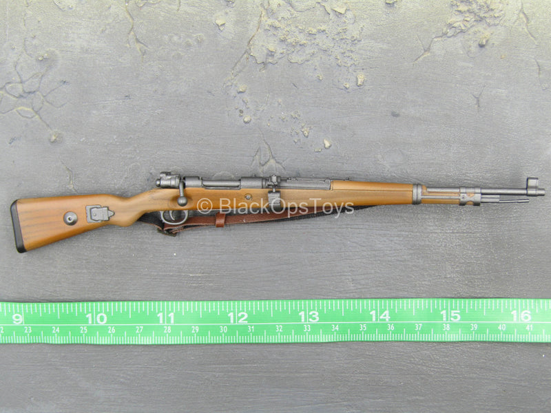 Load image into Gallery viewer, WWII Set - Kar98k Rifle Type 4 w/Leather-Like Sling
