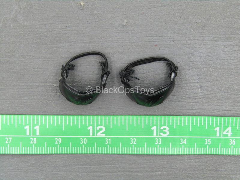Load image into Gallery viewer, Female Outfit - Black Knee Pads
