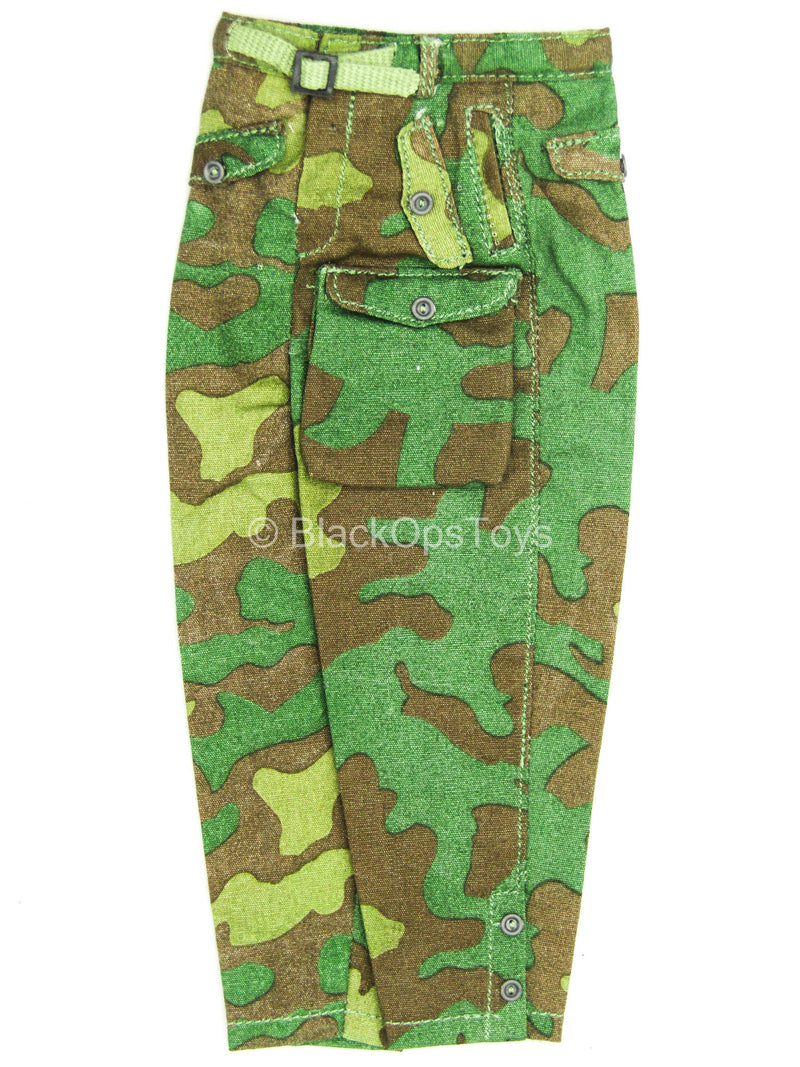 Load image into Gallery viewer, German Uniform Sets - Camo Combat Uniform w/Poncho

