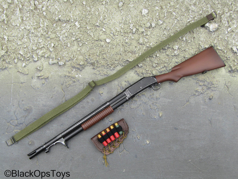 Load image into Gallery viewer, Player Unknowns Battlegrounds - S1897 Shotgun w/Sling &amp; Holster
