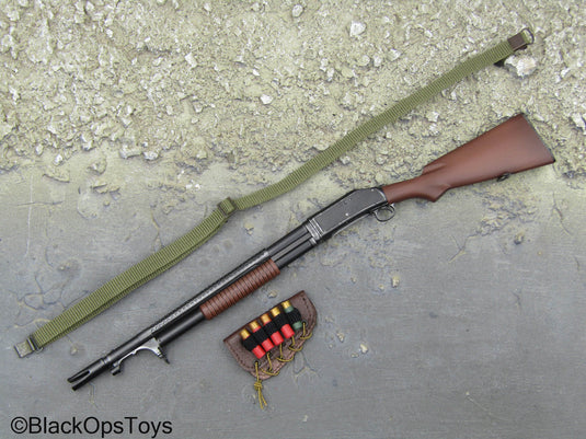 Player Unknowns Battlegrounds - S1897 Shotgun w/Sling & Holster