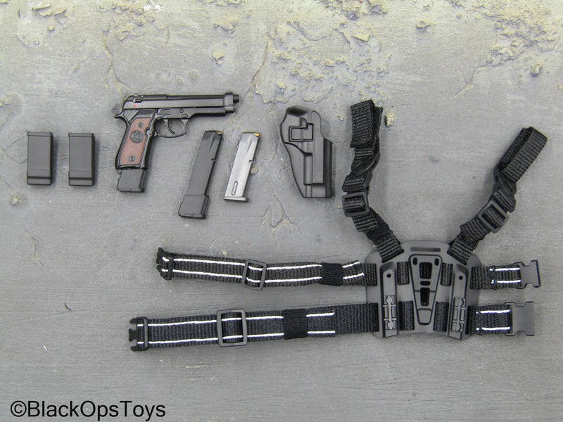 Load image into Gallery viewer, Player Unknowns Battlegrounds - M9 Pistol w/Drop Leg Holster
