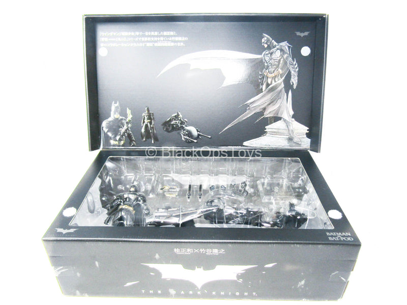Load image into Gallery viewer, 1/10 scale - Dark Knight - Batman &amp; Bat-Pod - MINT IN BOX
