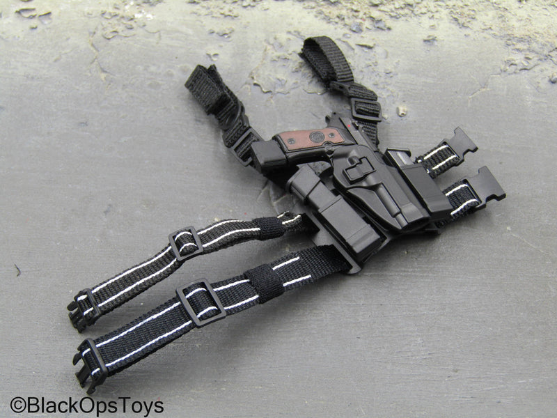 Load image into Gallery viewer, Player Unknowns Battlegrounds - M9 Pistol w/Drop Leg Holster
