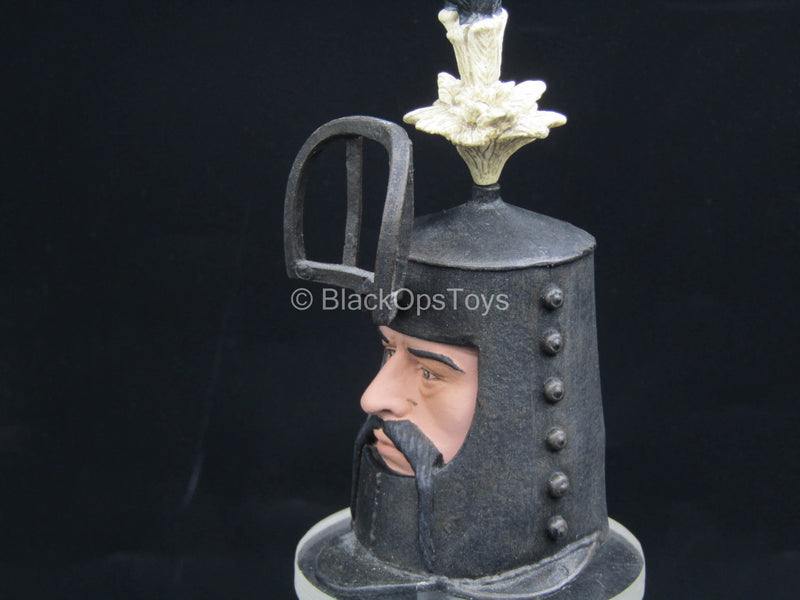 Load image into Gallery viewer, Monty Python - Sir Bedevere - Male Helmeted Head Sculpt
