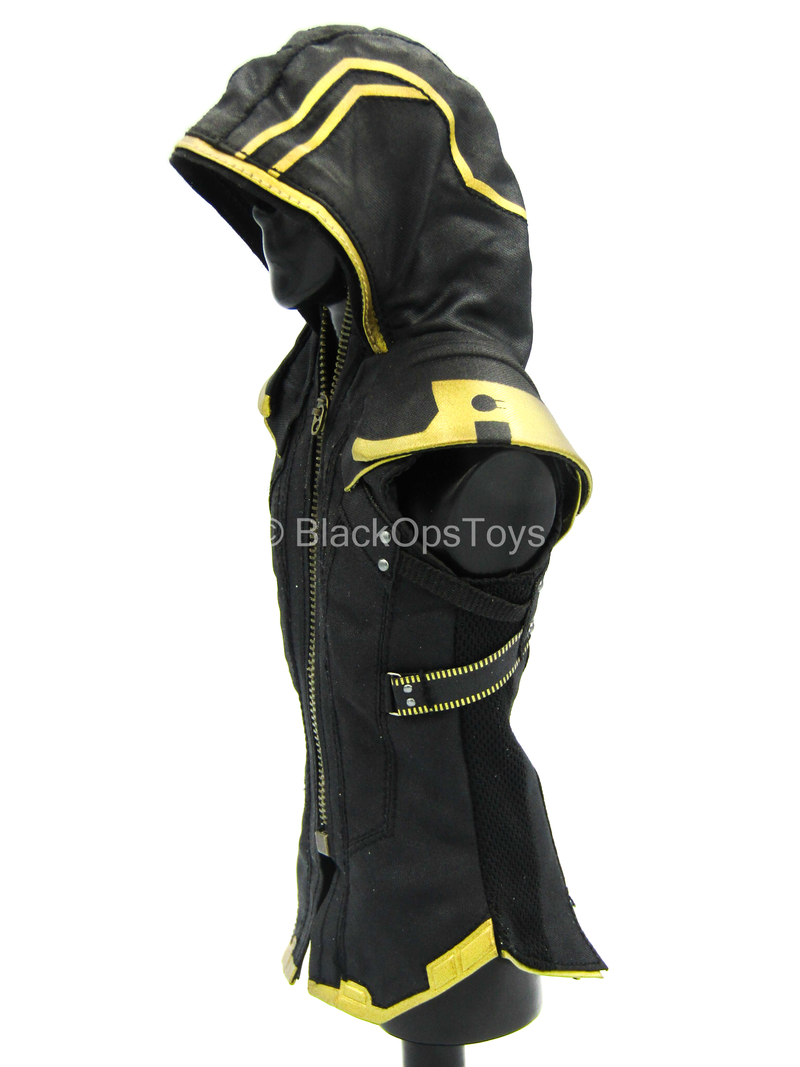 Load image into Gallery viewer, Endgame - Hawkeye - Black &amp; Gold Like Vest w/Hood
