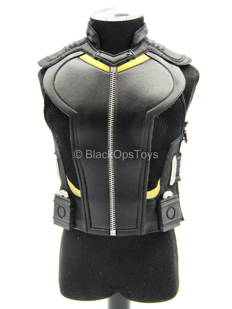 Load image into Gallery viewer, Endgame - Hawkeye - Black &amp; Gold Like Vest
