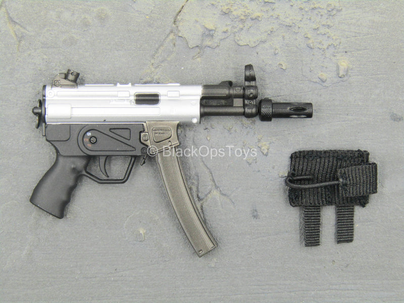 Load image into Gallery viewer, Punisher - The Revenger - MP5K Sub Machine Gun w/Weapons Cache
