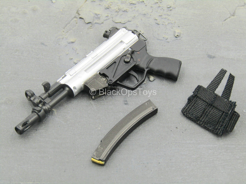 Load image into Gallery viewer, Punisher - The Revenger - MP5K Sub Machine Gun w/Weapons Cache
