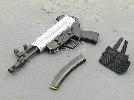 Punisher - The Revenger - MP5K Sub Machine Gun w/Weapons Cache