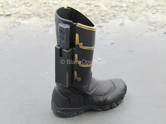 Endgame - Hawkeye - Black & Gold Like Boots w/Dagger (Peg Type)