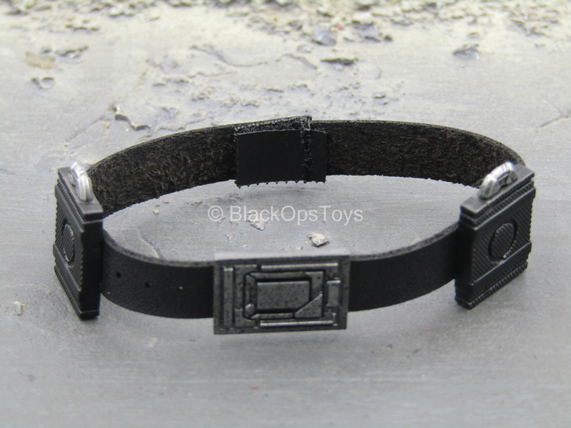 Load image into Gallery viewer, Endgame - Hawkeye - Black Belt
