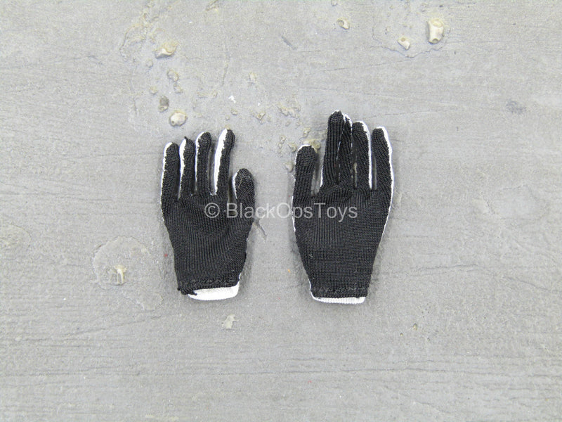 Load image into Gallery viewer, Black &amp; White Female Gloves
