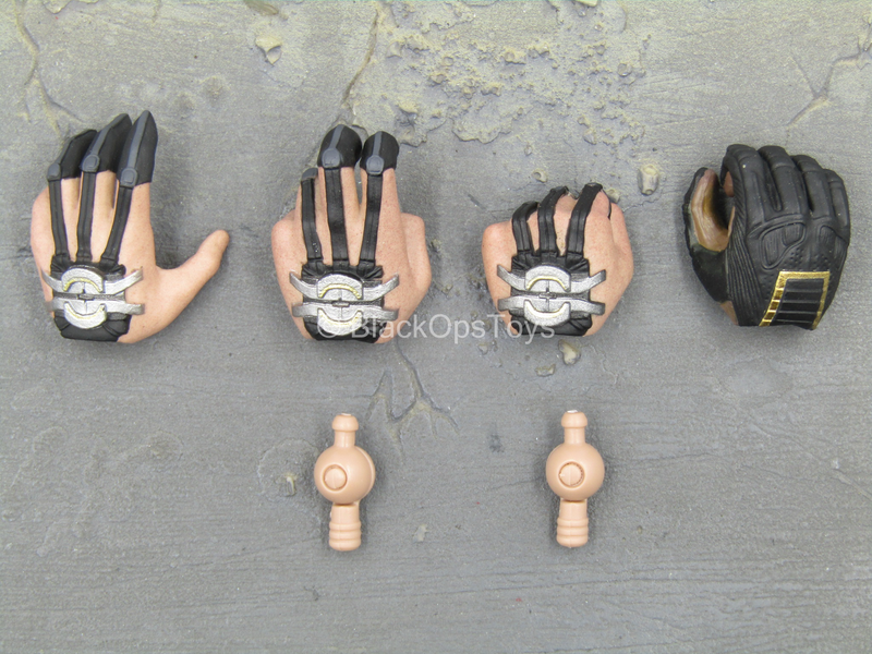 Load image into Gallery viewer, Endgame - Hawkeye - Male Bow Holding Hand Set
