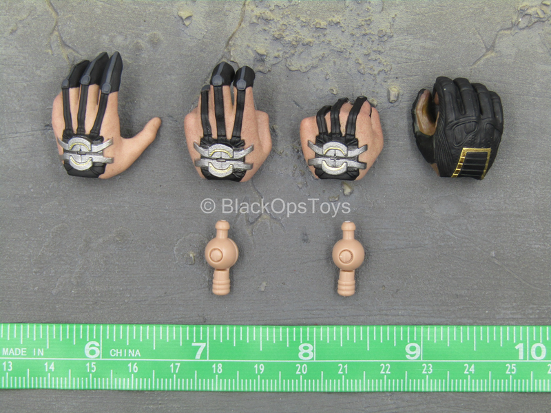 Load image into Gallery viewer, Endgame - Hawkeye - Male Bow Holding Hand Set
