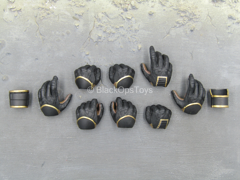 Load image into Gallery viewer, Endgame - Hawkeye - Male Black &amp; Gold Like Gloved Hand Set
