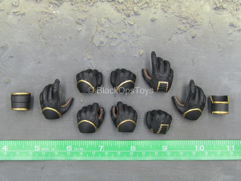 Load image into Gallery viewer, Endgame - Hawkeye - Male Black &amp; Gold Like Gloved Hand Set
